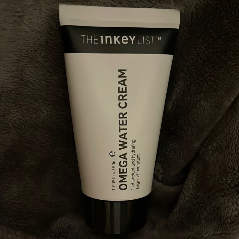 Omega Water Cream Moisturizer - Black and White